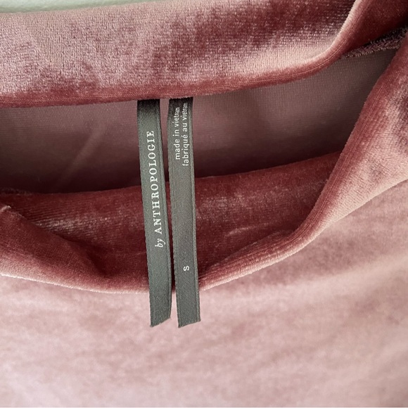 Anthropologie Pink Velvet Mock Neck Top size Small - Picture 5 of 10